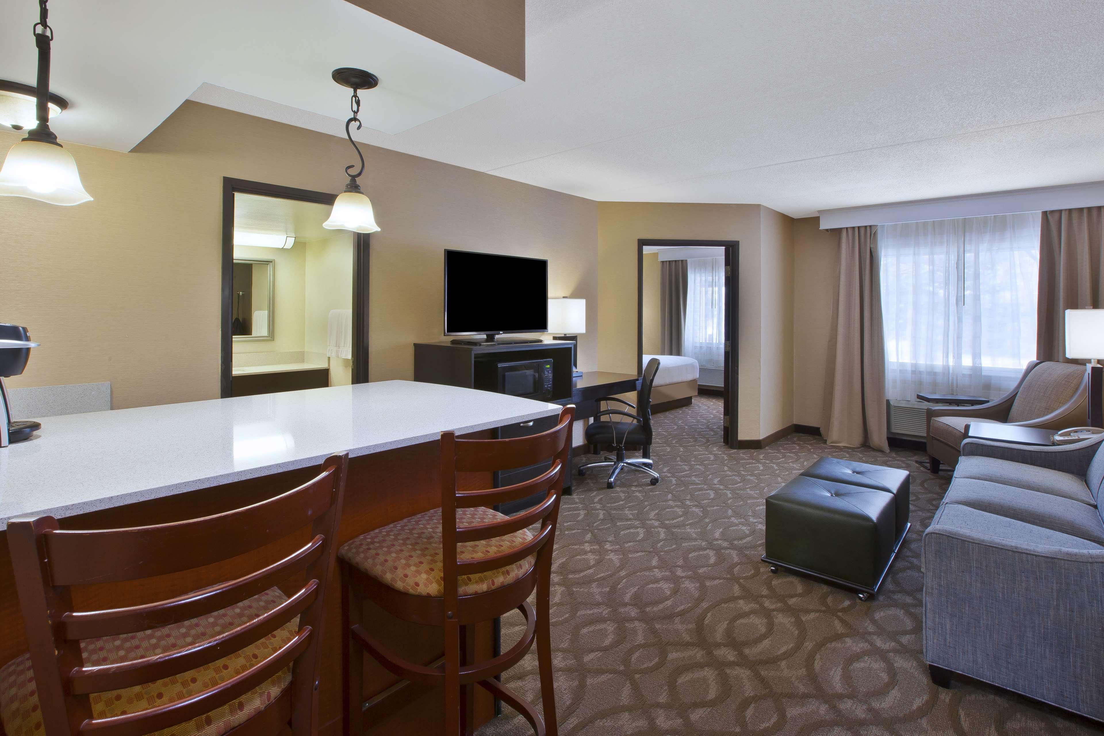 Best Western Okemos/East Lansing Hotel & Suites Exterior foto
