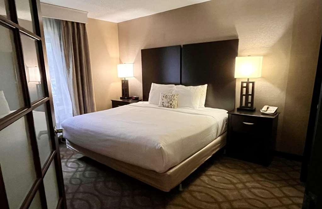 Best Western Okemos/East Lansing Hotel & Suites Quarto foto