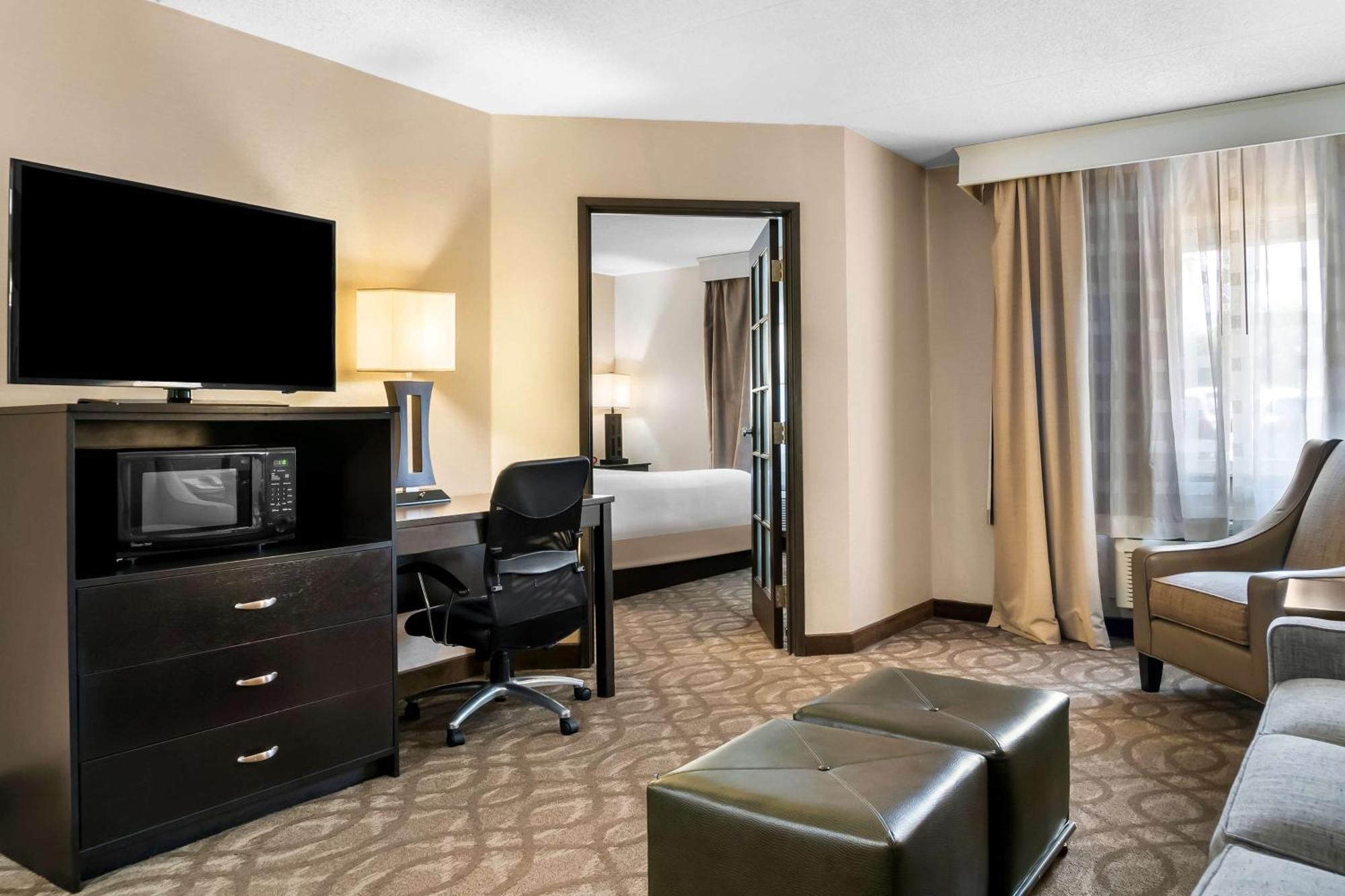 Best Western Okemos/East Lansing Hotel & Suites Exterior foto