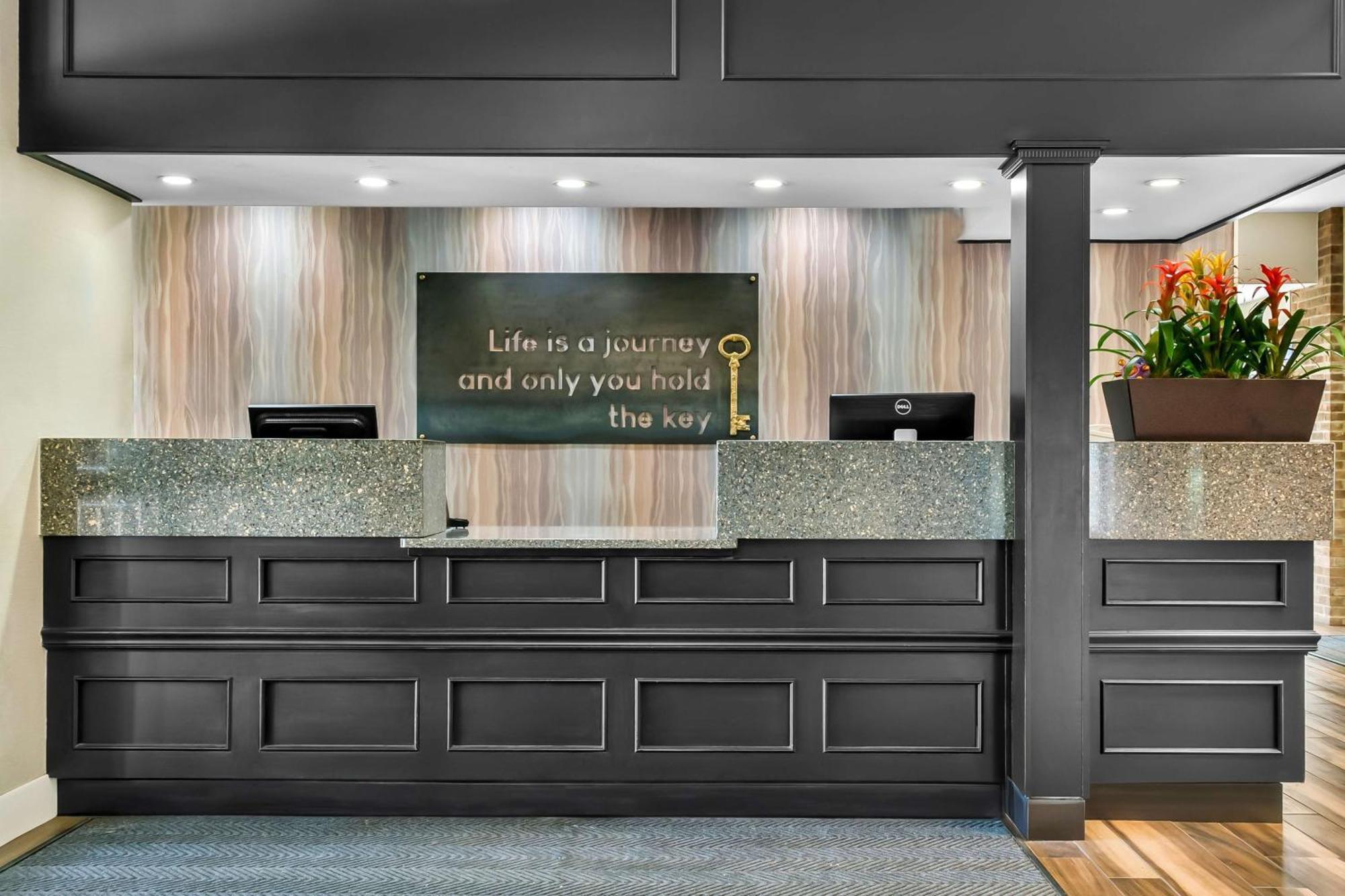 Best Western Okemos/East Lansing Hotel & Suites Exterior foto