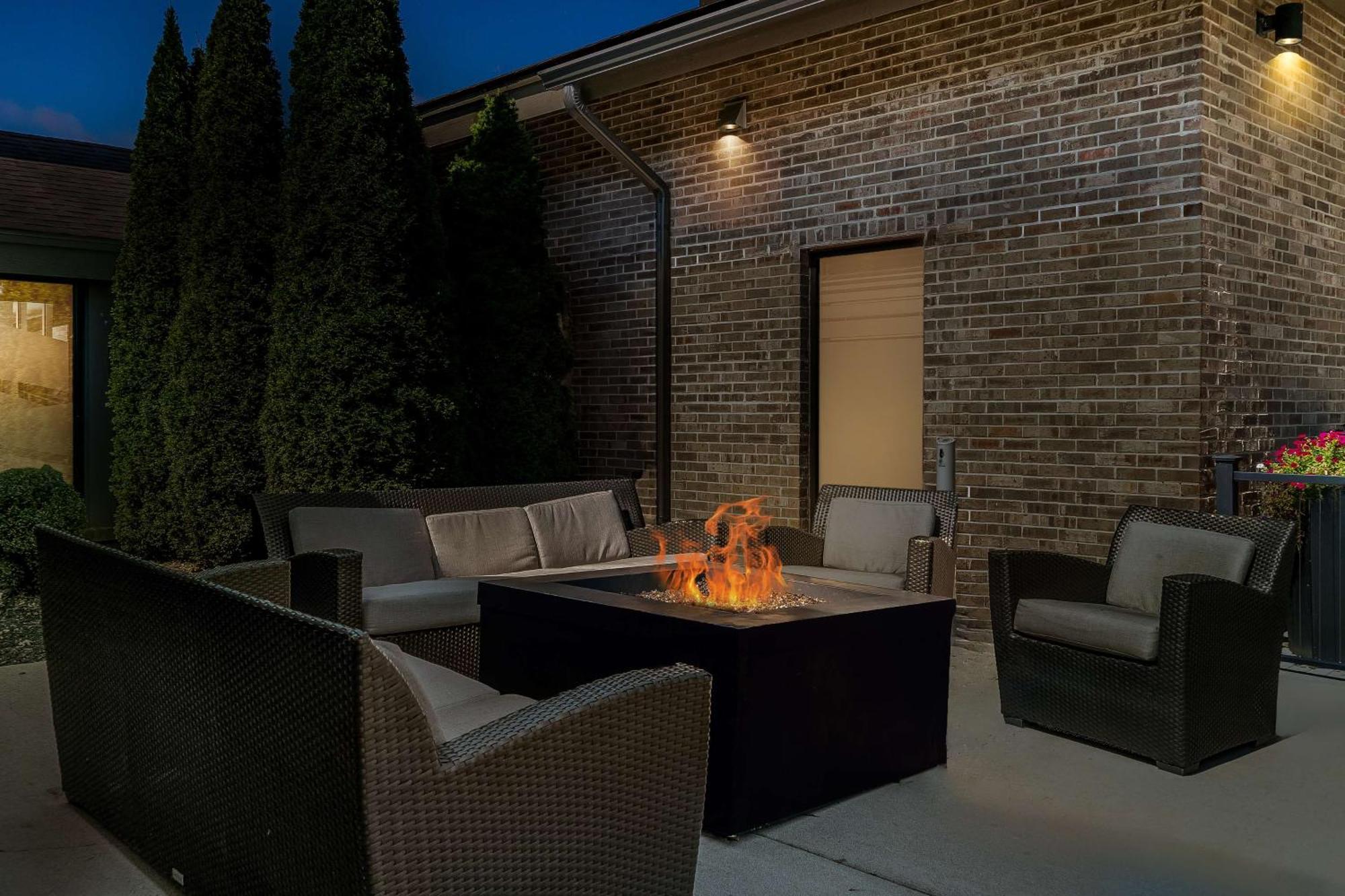 Best Western Okemos/East Lansing Hotel & Suites Exterior foto