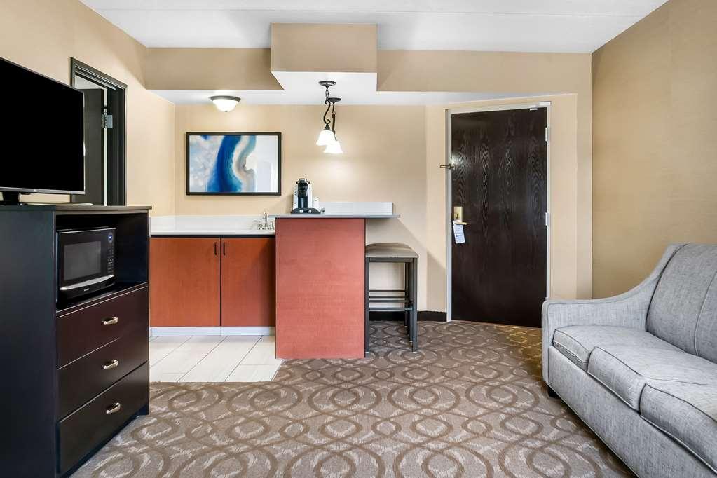 Best Western Okemos/East Lansing Hotel & Suites Quarto foto